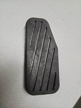 Load image into Gallery viewer, Gas Pedal Rubber Pad Jimny JB74
