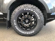 Load image into Gallery viewer, Toyo Tires 235/70/16
